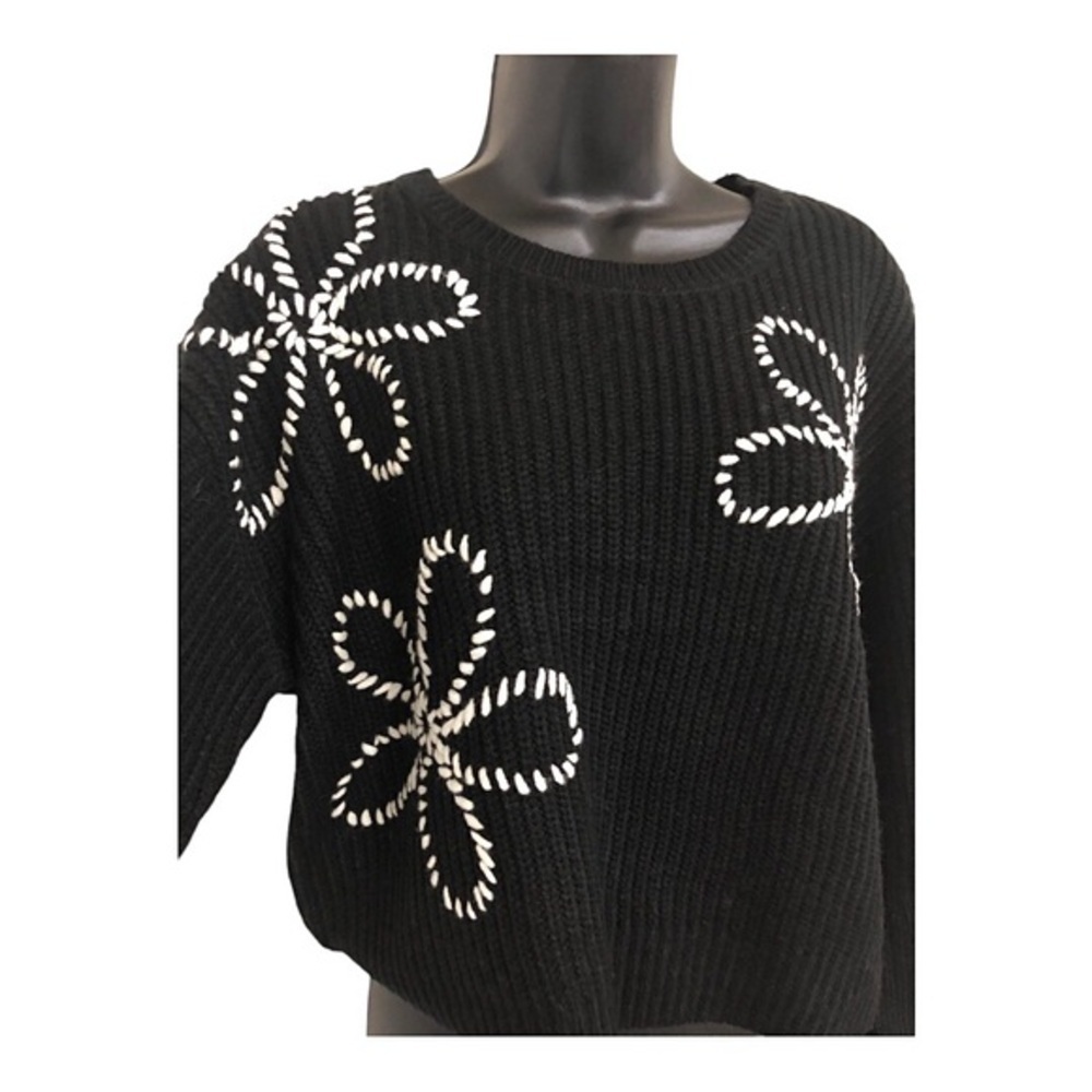 Black crochet knit white flower crochet‎ embroidered chunky sweater size large